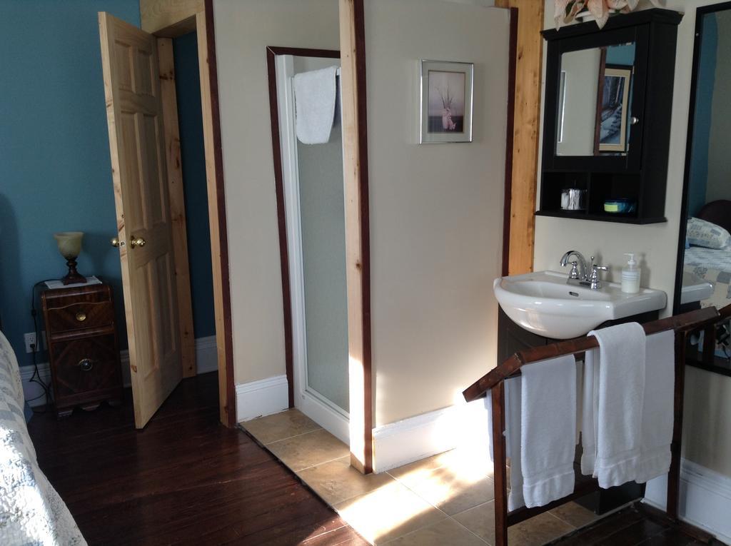 Bed and Breakfast Gil Ann Saint-André-Avellin Zimmer foto