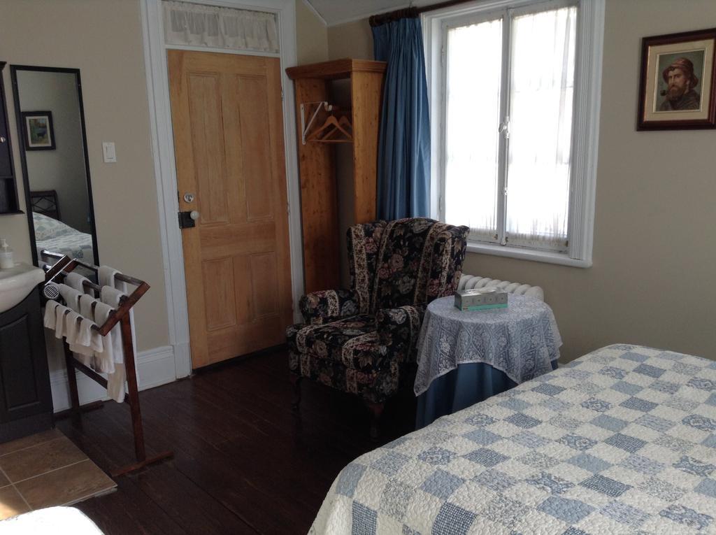 Bed and Breakfast Gil Ann Saint-André-Avellin Zimmer foto