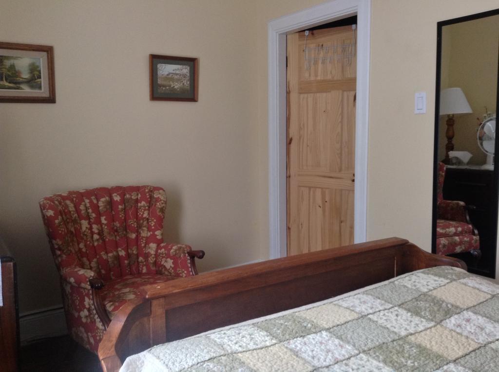 Bed and Breakfast Gil Ann Saint-André-Avellin Exterior foto