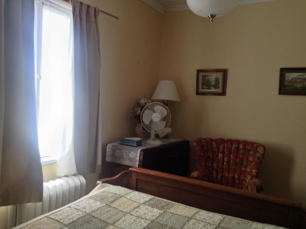 Bed and Breakfast Gil Ann Saint-André-Avellin Exterior foto