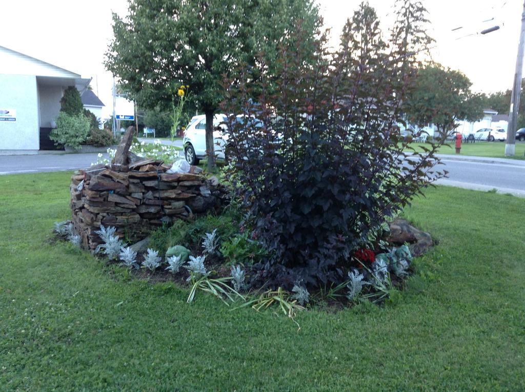 Bed and Breakfast Gil Ann Saint-André-Avellin Exterior foto