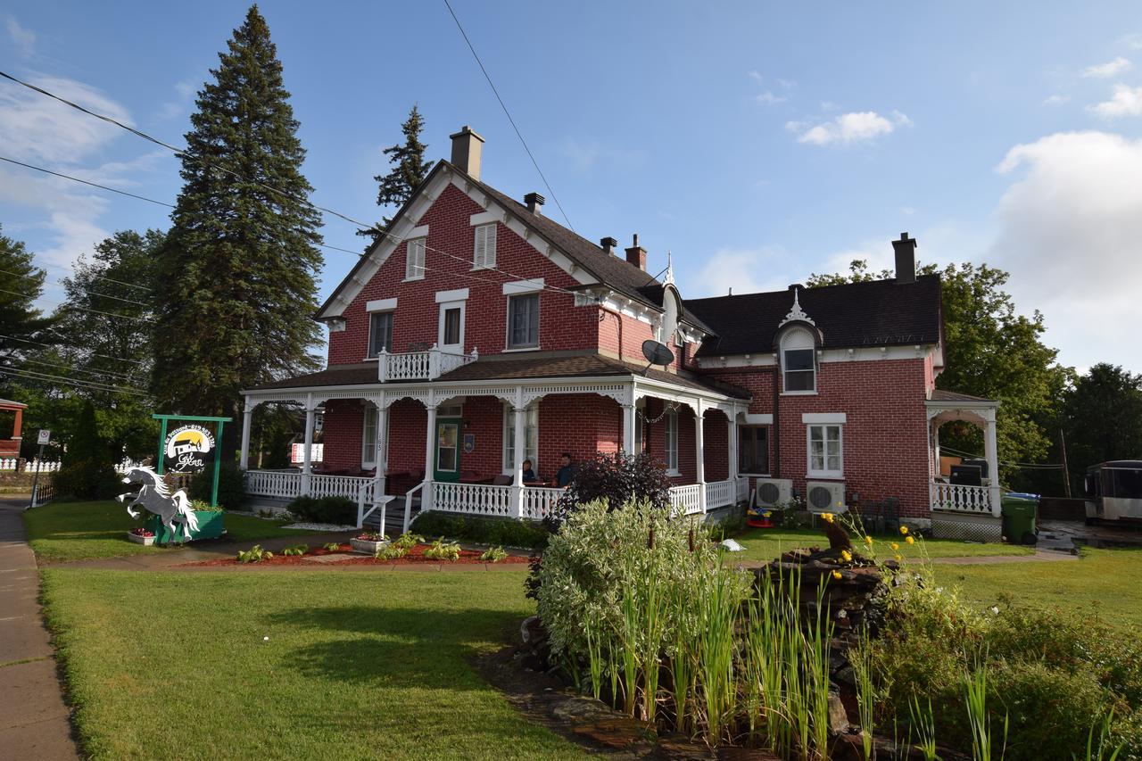 Bed and Breakfast Gil Ann Saint-André-Avellin Exterior foto